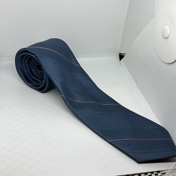 Marvin’s men tie - Picture 3 of 8